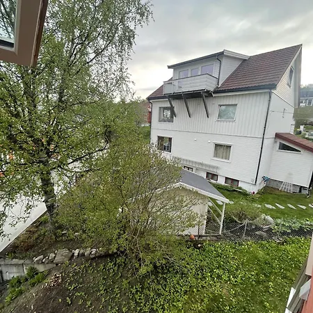 Arctic Delight 4-Bed Apartment In Tromso